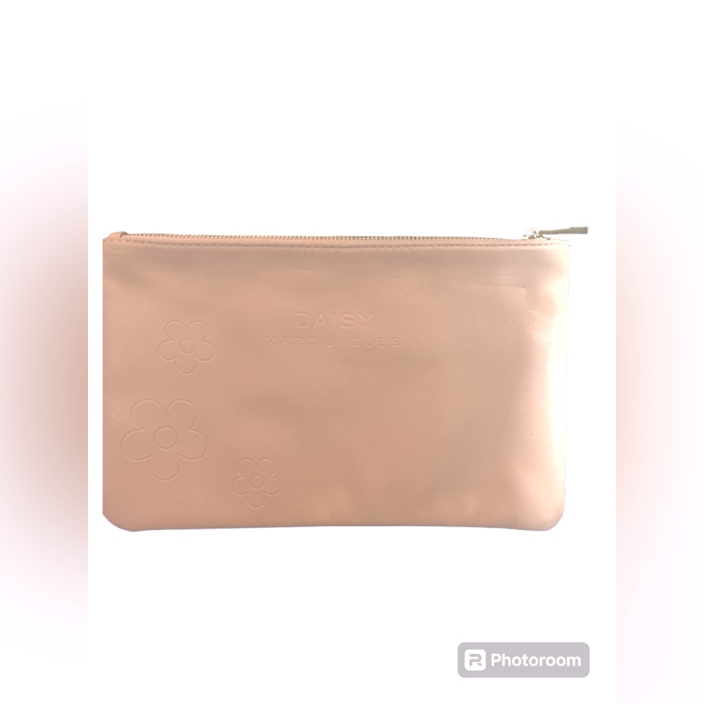Daisy Marc Jacobs Pink Cosmetics Bag